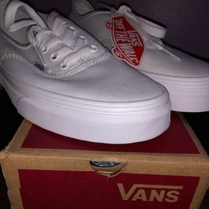 Vans Authentic Skate Shoe (white)